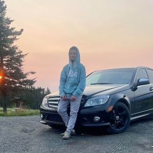 Meet your Posher, Carl